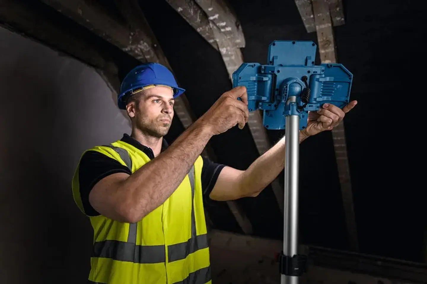 Torre de iluminação sem fio GLT18V-5000 BOSCH 7