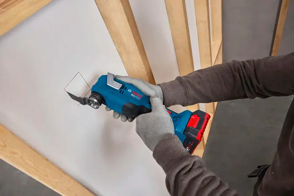 Ferramenta multifunções sem fio PRO GOP18V-30 + mala L-BOXX 136 BOSCH 3