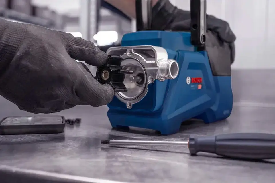 Bomba de Trasfega de Água sem fio GTP18V-28 BOSCH 3