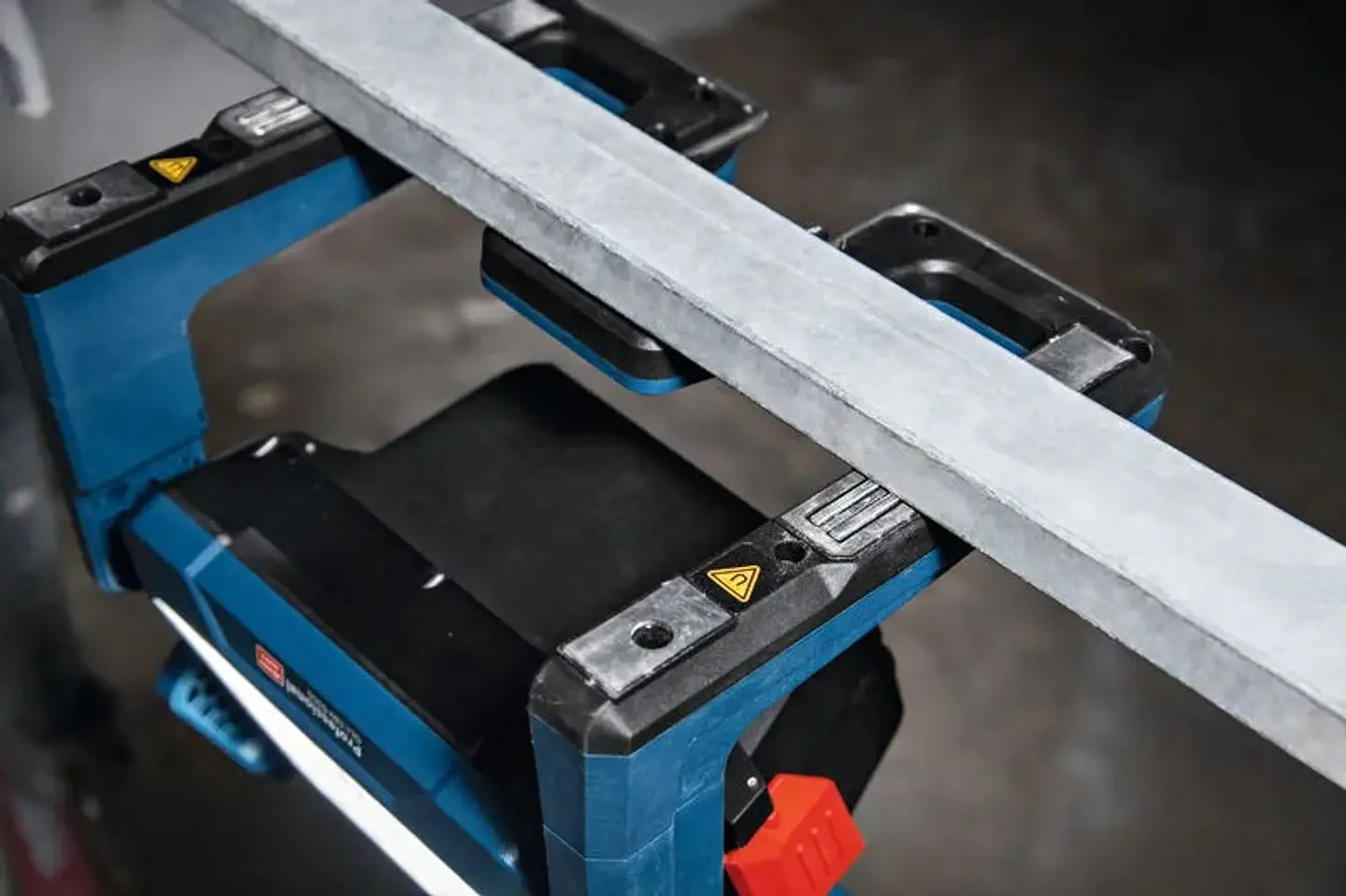 Projetor de Obra sem fio PRO HEAVY DUTY GLI 18V-5000 BOSCH 3