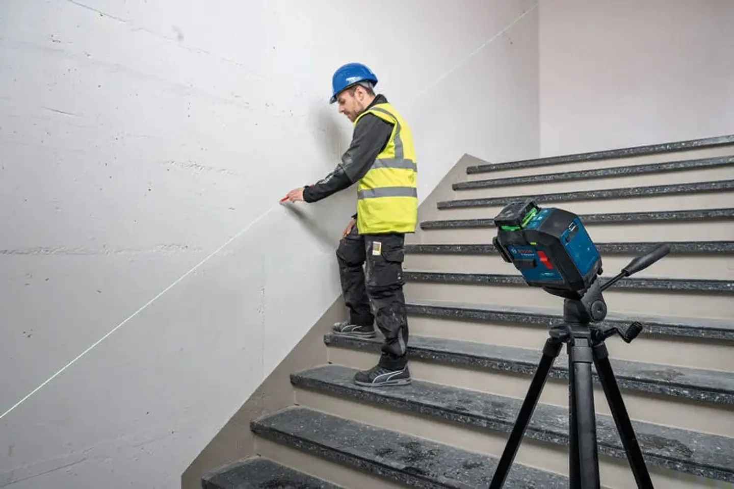 Nível laser de linhas PRO GLL 80-33 G BOSCH 10