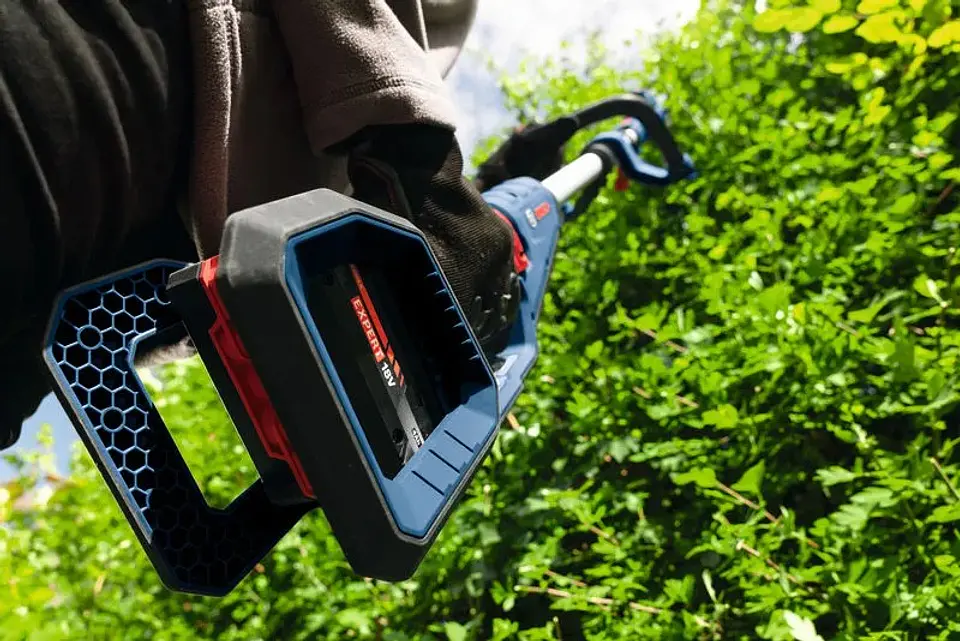 Corta-sebes sem fio PRO GHE18V-50FP BOSCH 7