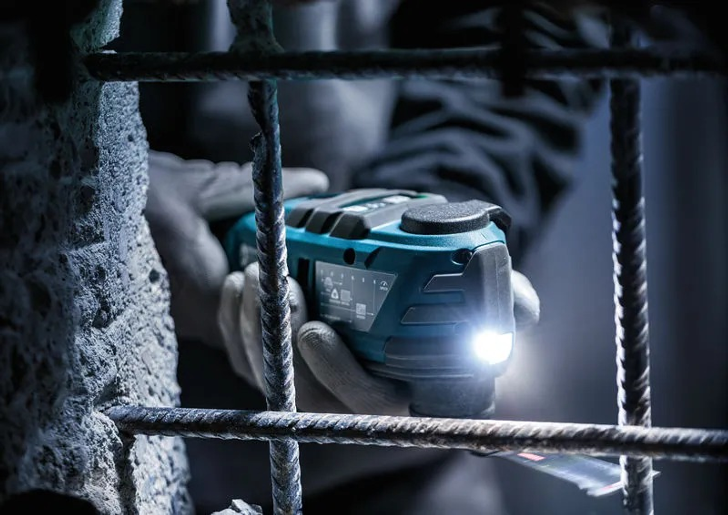 Multiferramenta sem fio EXPERT EXOP18V-40 + Mala L-BOXX 136 BOSCH 6