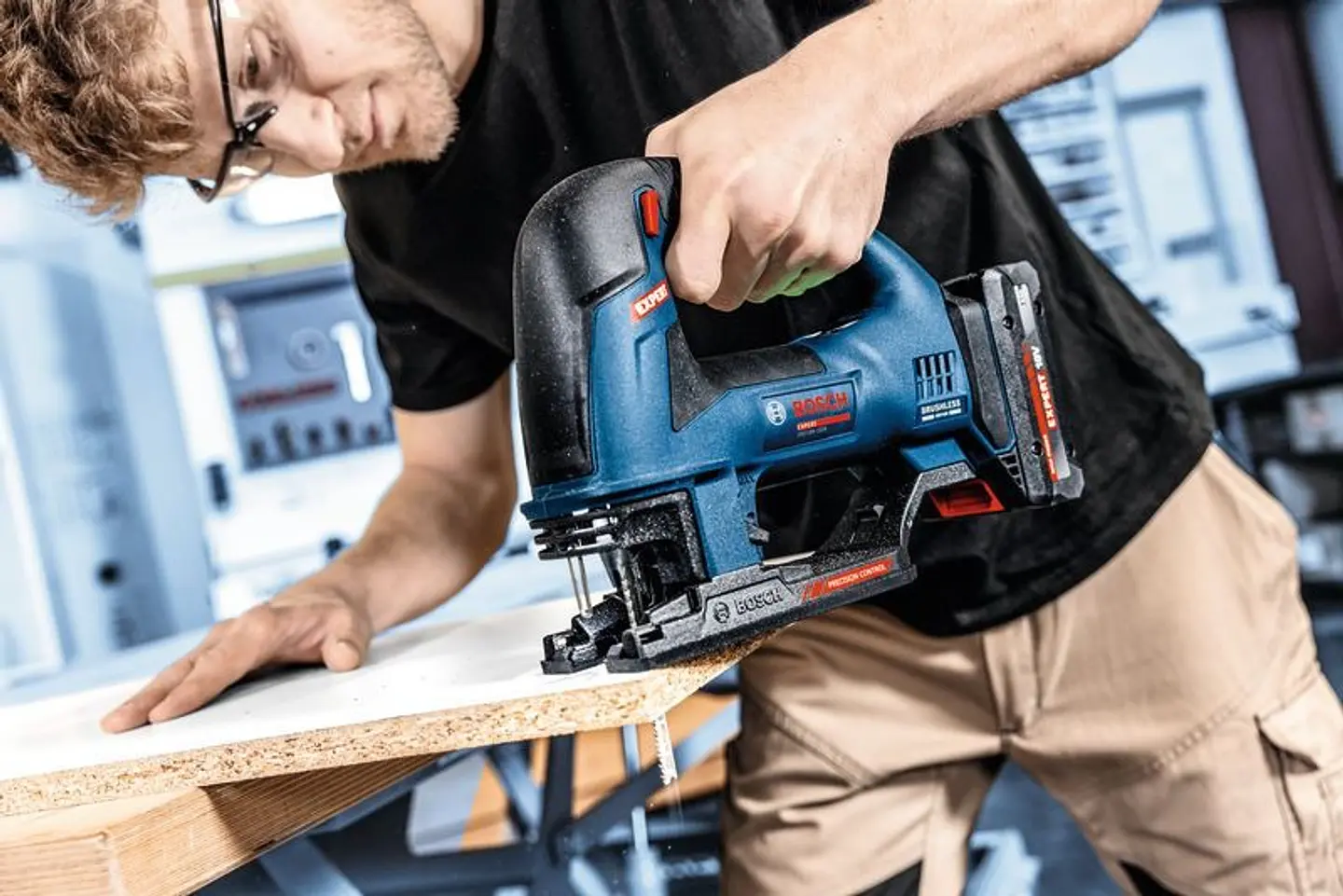 Serra vertical sem fio EXPERT EXST18V-155B BOSCH 8