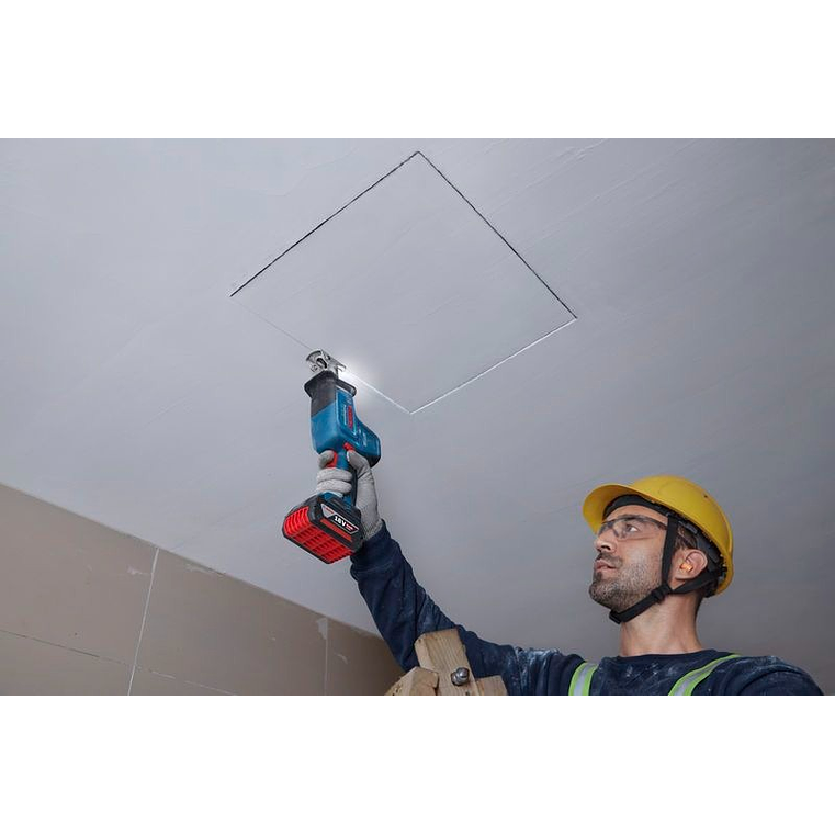 Serra de sabre sem fio PRO GSA 18V-24 com Mala L-BOXX BOSCH  9