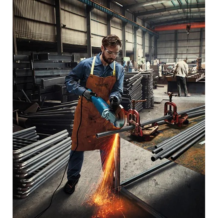 Rebarbadora PRO GWS 20-230 P com 1 disco de corte de diamante BOSCH  4