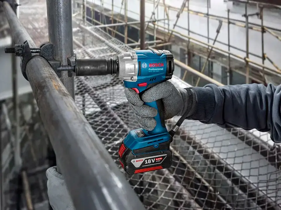 Chave de impacto sem fio PRO GDS 18V-350 + Mala L-BOXX 136 BOSCH 7