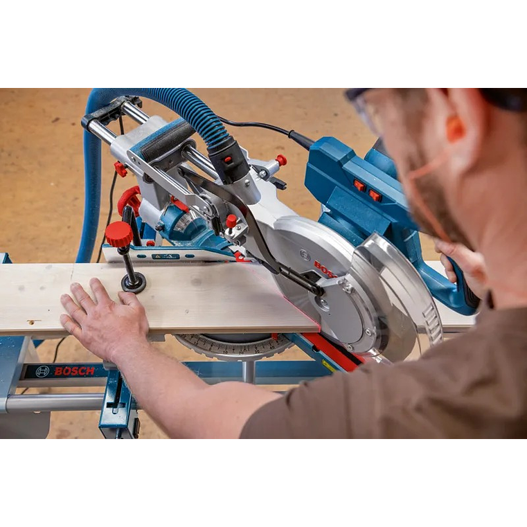 Serra de cortes transversais e de meia esquadria com fio PRO HEAVY DUTY GCM 305-254 D BOSCH 7