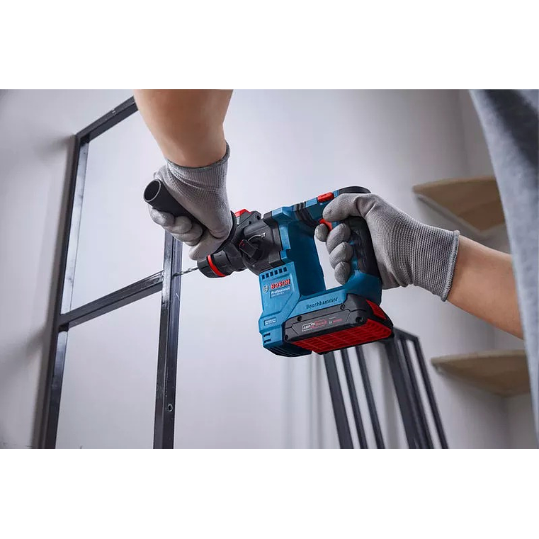 Martelo perfurador SDS Plus sem fio GBH 18V-18 X ONECHUCK + 2 baterias GBA 18V 2.0Ah + Carregador GAL 18V-20 Professional BOSCH  6