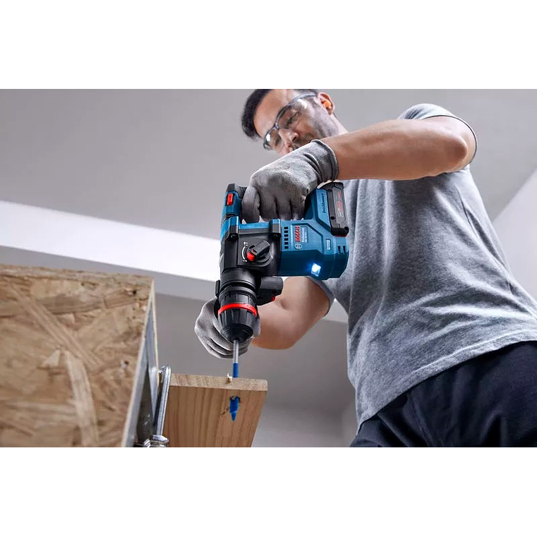 Martelo perfurador SDS Plus sem fio GBH 18V-18 X ONECHUCK + 2 baterias GBA 18V 2.0Ah + Carregador GAL 18V-20 Professional BOSCH  7