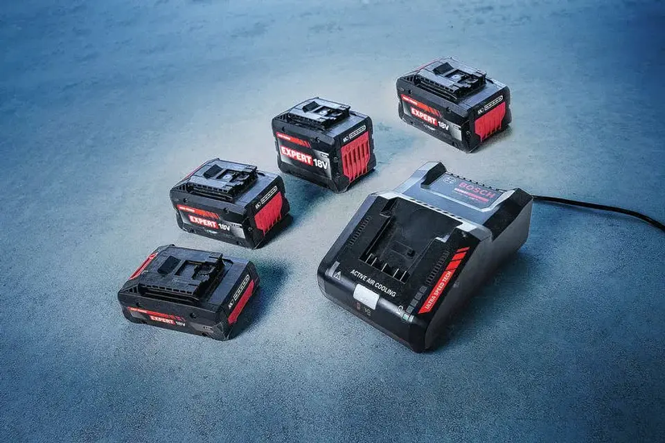 Pack de 4 Baterias EXPERT EXBA18V-55 + Mala L-BOXX 136 BOSCH 8