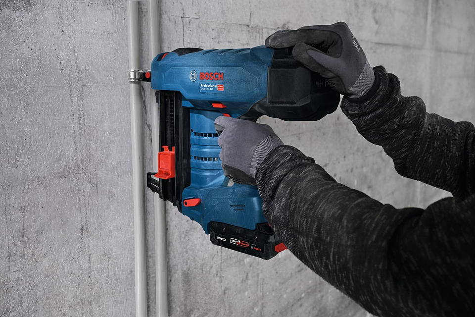 Abraçadeira de cabo duplo PRO EMD Metal 8 MM BOSCH   9