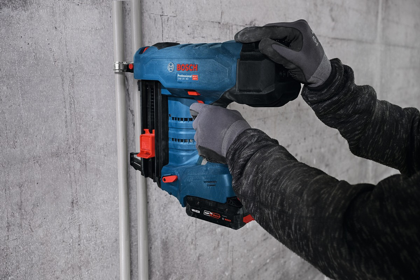 Abraçadeira de cabo duplo PRO EMD Metal 20 MM BOSCH 8