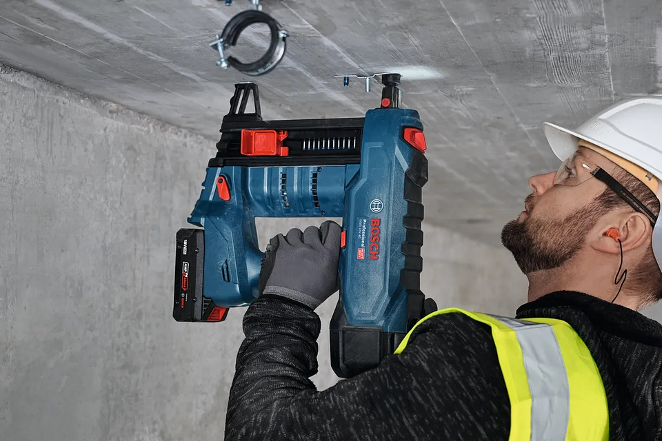 Suporte PRO FME-M8 Metal com rosca externa M8 BOSCH  7