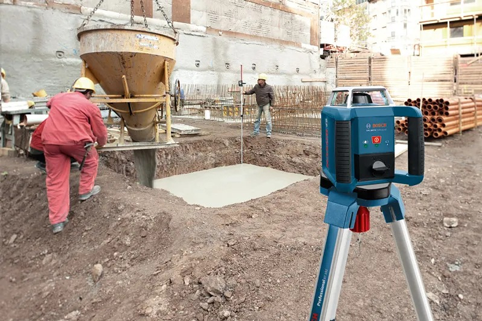 Laser de rotação PRO GRL 400 H + LR 45 em L-BOXX + 1 pilha recarregável + 1 carregador + 2 pilhas recarregáveis BOSCH  5