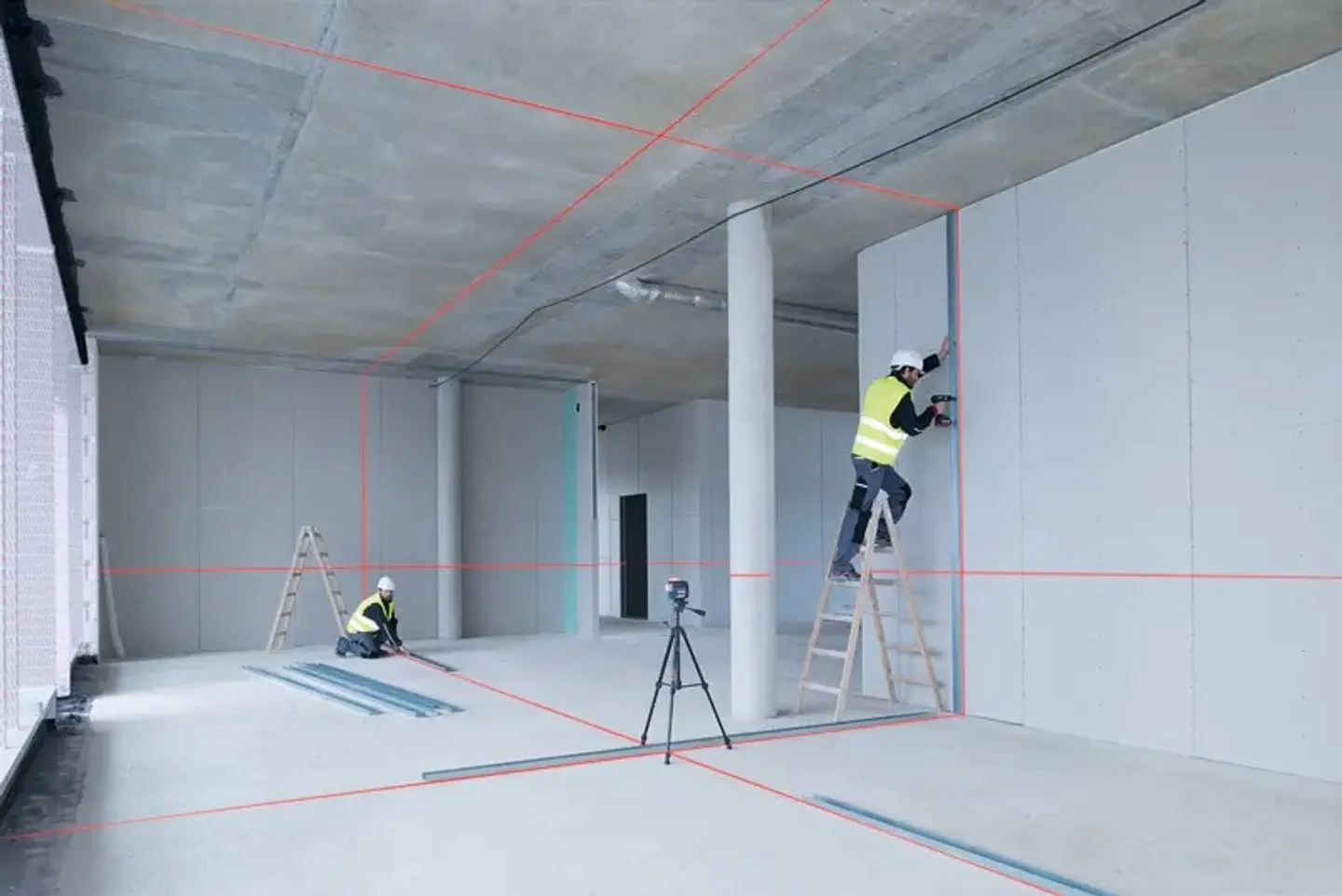 Nível laser de linhas PRO GLL 3-80 C BOSCH  3