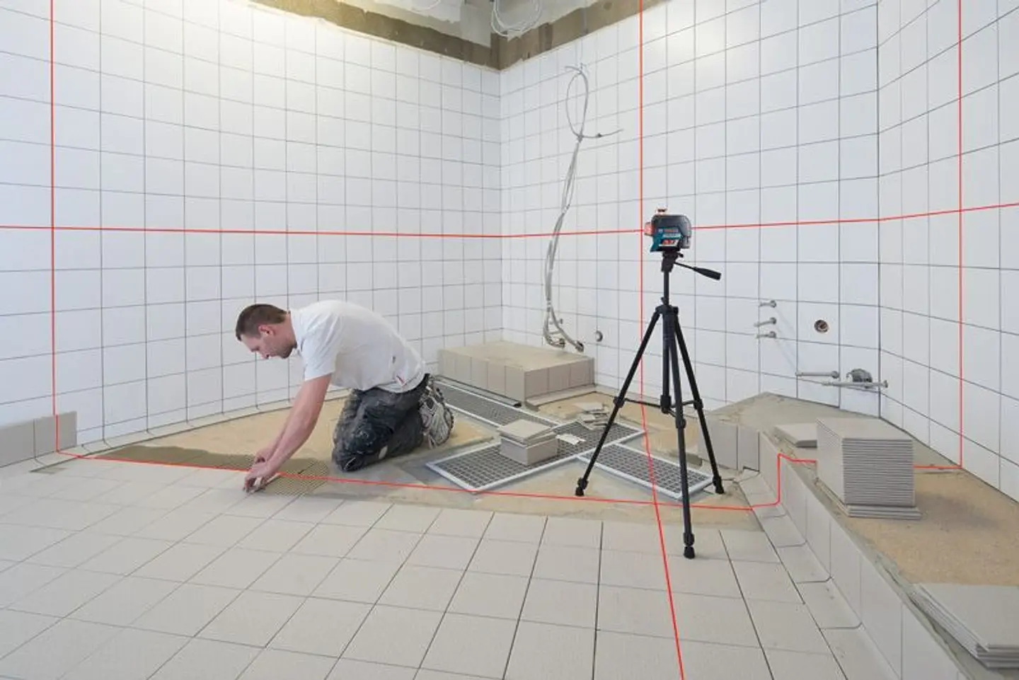 Nível laser de linhas PRO GLL 3-80 C BOSCH  4