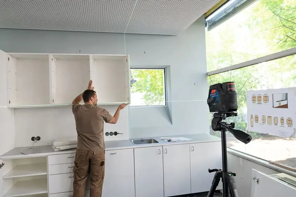 Laser combinado sem fio PRO GCL 12V-50-22 CG + Tripé de construção civil BOSCH  8