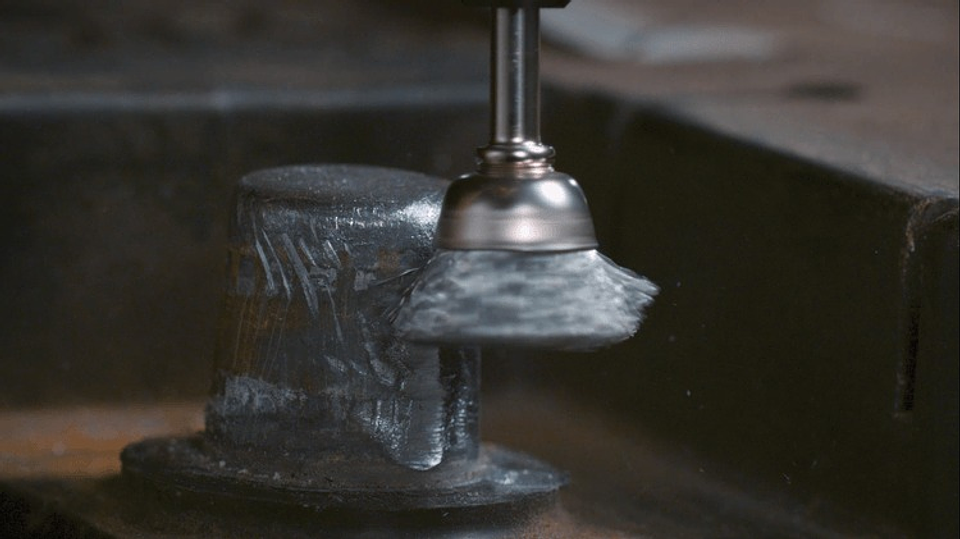 Escova de aço-carbono de 13 mm (442) DREMEL (2 unid.) 4