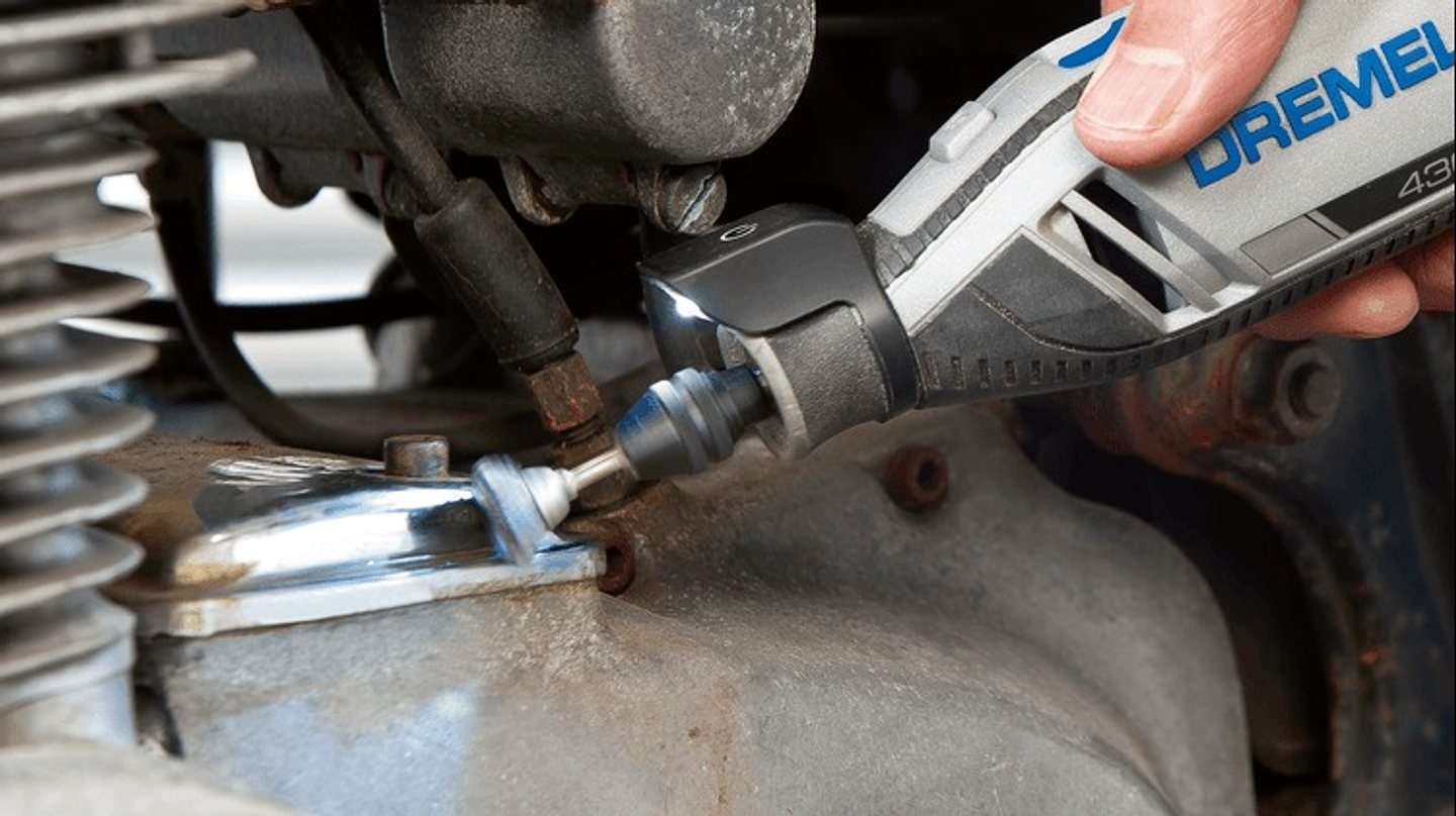 Escova de aço-carbono de 13 mm (442) DREMEL (2 unid.) 6