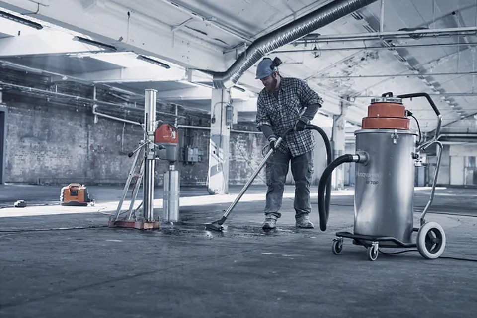 Aspirador de Lamas e Água 200m³/h 1200W W 70 HUSQVARNA 4