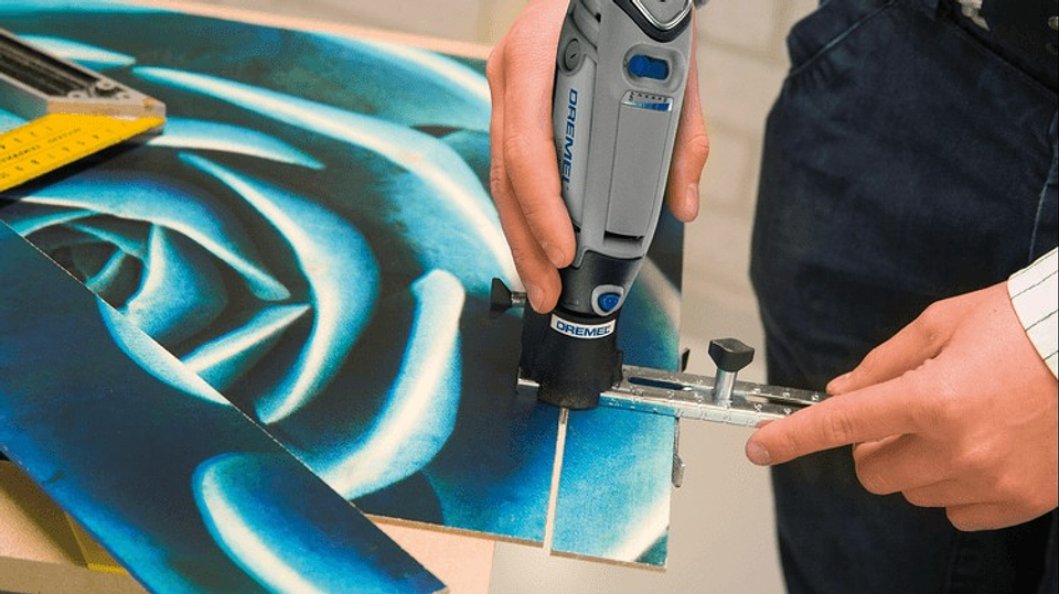 Guia de linhas retas e de círculos DREMEL® (678)  3