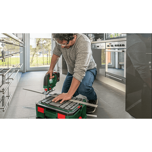 Serra vertical sem fio UniversalSaw 18V-100 BOSCH DIY 9