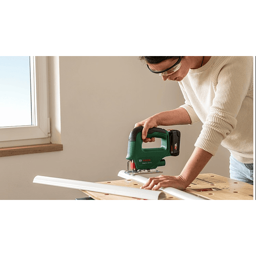 Serra vertical sem fio EasySaw 18V-70  BOSCH DIY 5