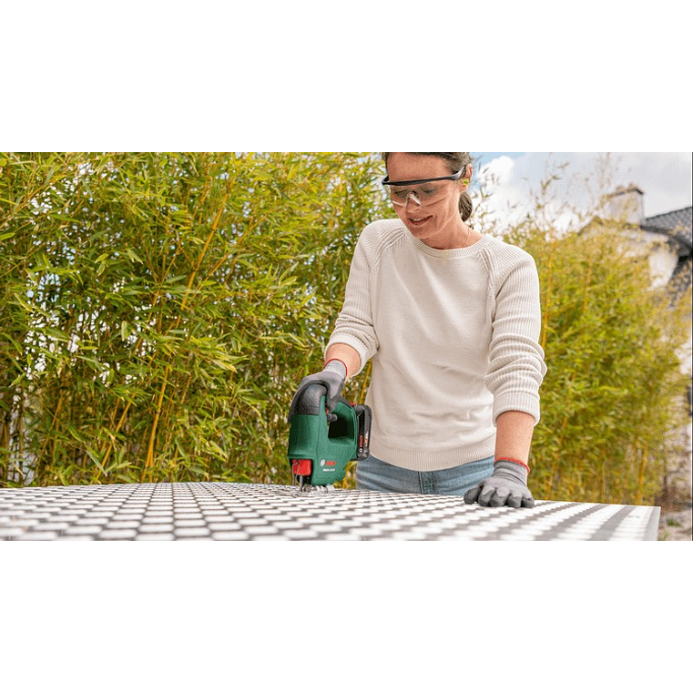 Serra vertical sem fio EasySaw 18V-70  BOSCH DIY 7