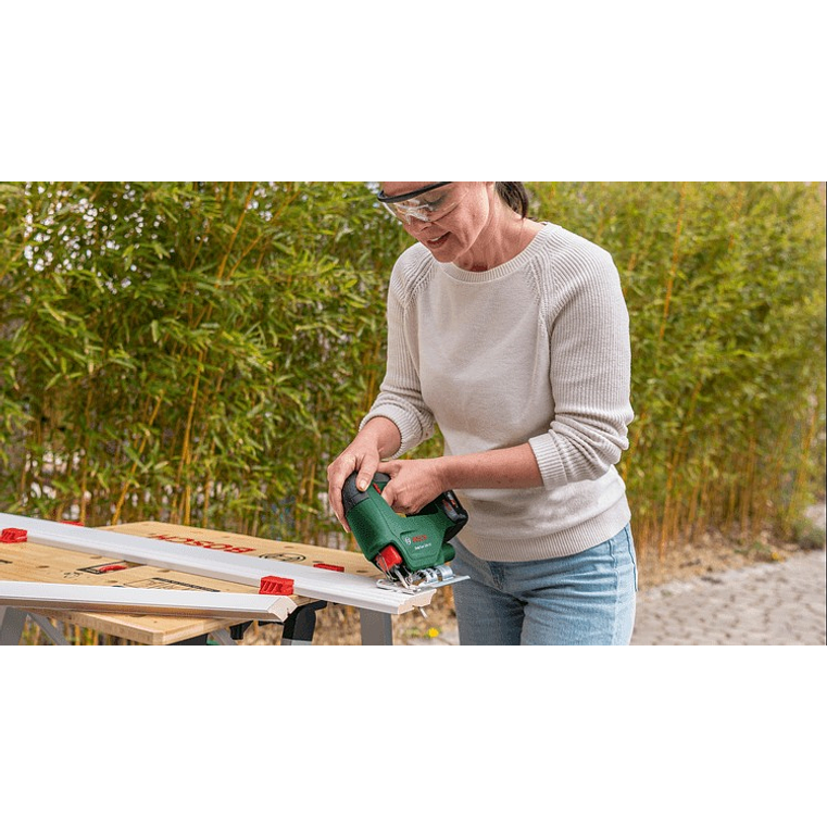 Serra vertical sem fio EasySaw 18V-70  BOSCH DIY 8