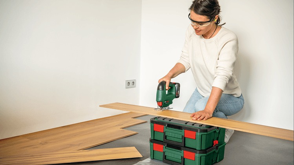 Serra vertical sem fio EasySaw 18V-70  BOSCH DIY 10