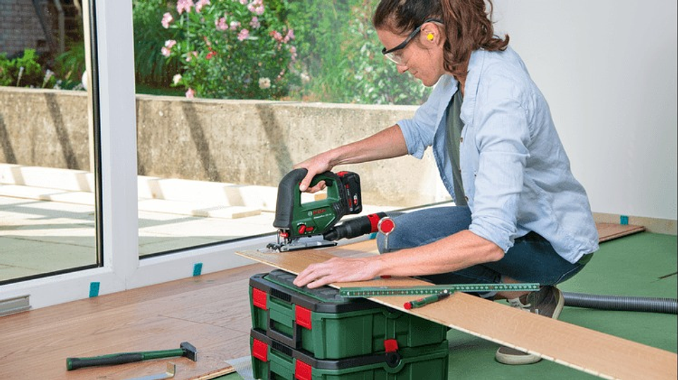 Serra vertical sem fio AdvancedSaw 18V-140 - 1 bateria de 2,0 Ah | carregador BOSCH DIY 6