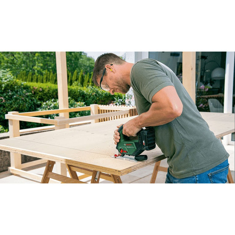 Serra vertical sem fio AdvancedSaw 18V-140 - 1 bateria de 2,0 Ah | carregador BOSCH DIY 10