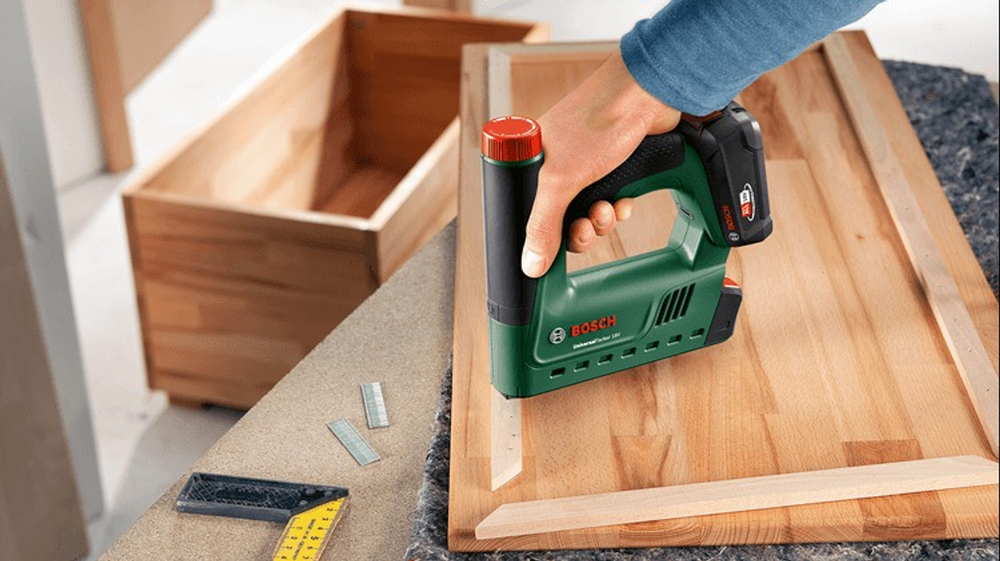 Agrafador sem fio UniversalTacker 18V-14 - Sem bateria | Sem carregador BOSCH DIY 5