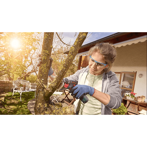 Serra NanoBlade sem fio EasyCut 12 - 1 bateria de 2,0 Ah | carregador BOSCH DIY 6