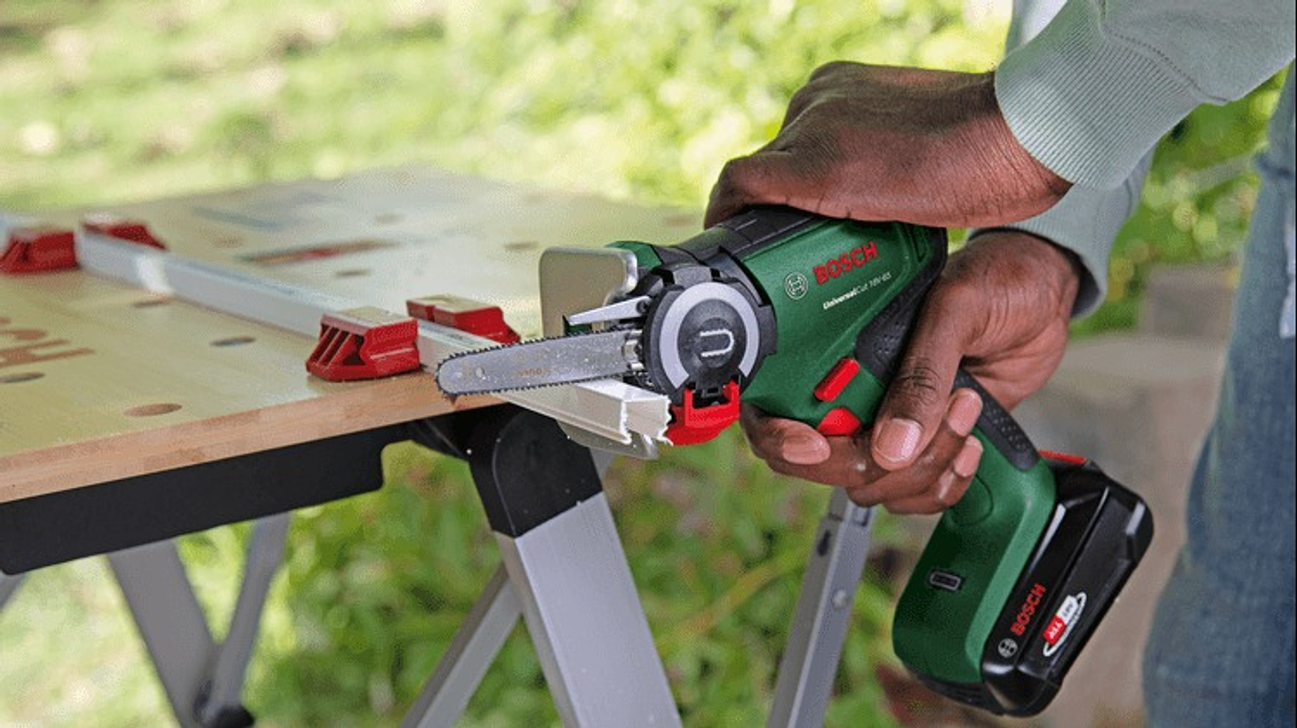 Serra NanoBlade sem fio UniversalCut 18V-65 - 1 bateria de 2,5 Ah | carregador BOSCH DIY 6