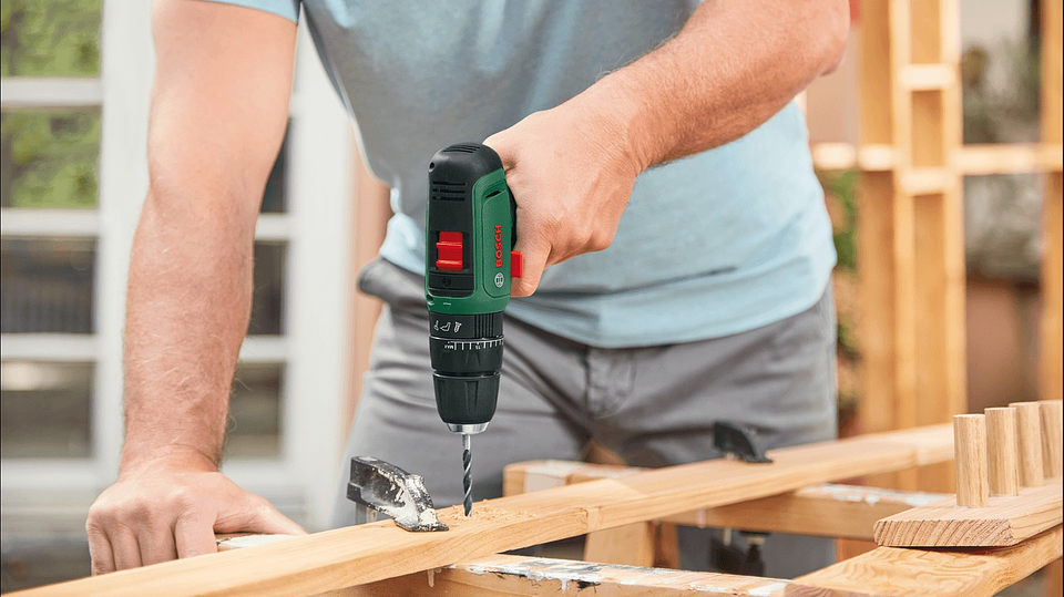 Berbequim com percussão sem fio EasyImpact 1200 - 2 baterias de 1,5 Ah | carregador BOSCH DIY 4