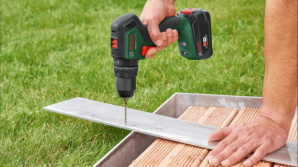 Berbequim com percussão sem fio UniversalImpact 18V-60 - 2 baterias de 2,0 Ah | carregador BOSCH DIY 10