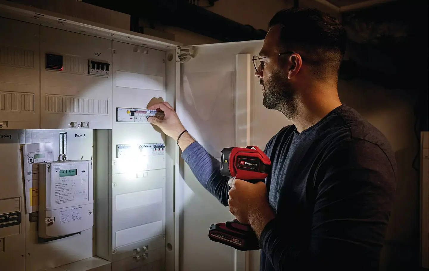 Lanterna sem fio TC-CL 18/350 Li - Solo CLASSIC EINHELL  6