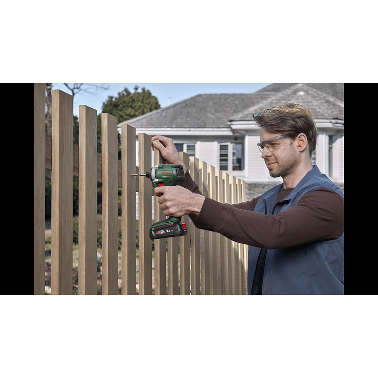 Aparafusadora de impacto UniversalImpactDrive 18V-210 - 1 bateria de 2,0 Ah | carregador BOSCH DIY  7