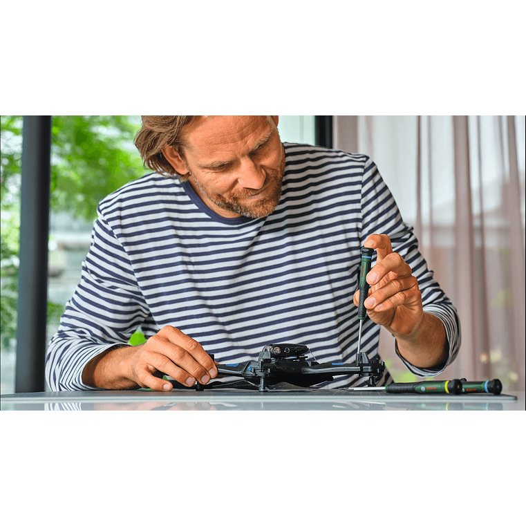 Conjunto de 8 aparafusadoras de precisão BOSCH DIY  4