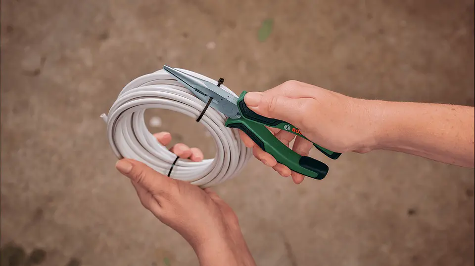 Alicate de pontas de 180 mm BOSCH DIY 4