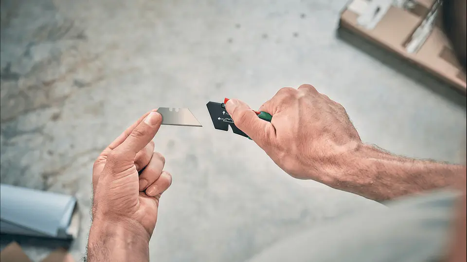 Canivete BOSCH DIY  6