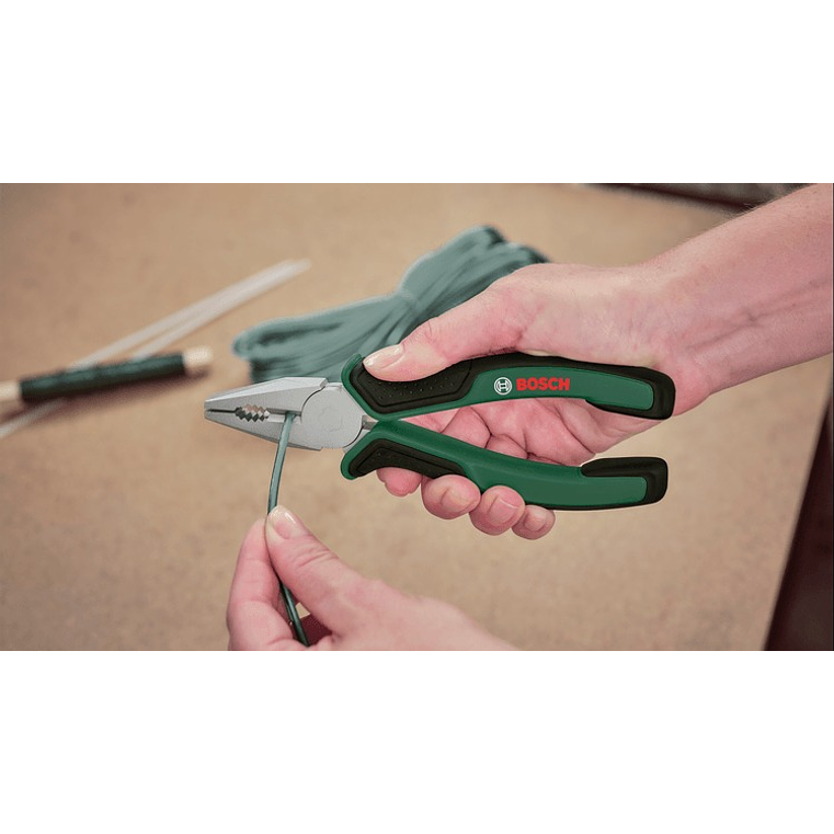 Conjunto de 25 ferramentas manuais Universal BOSCH DIY  8