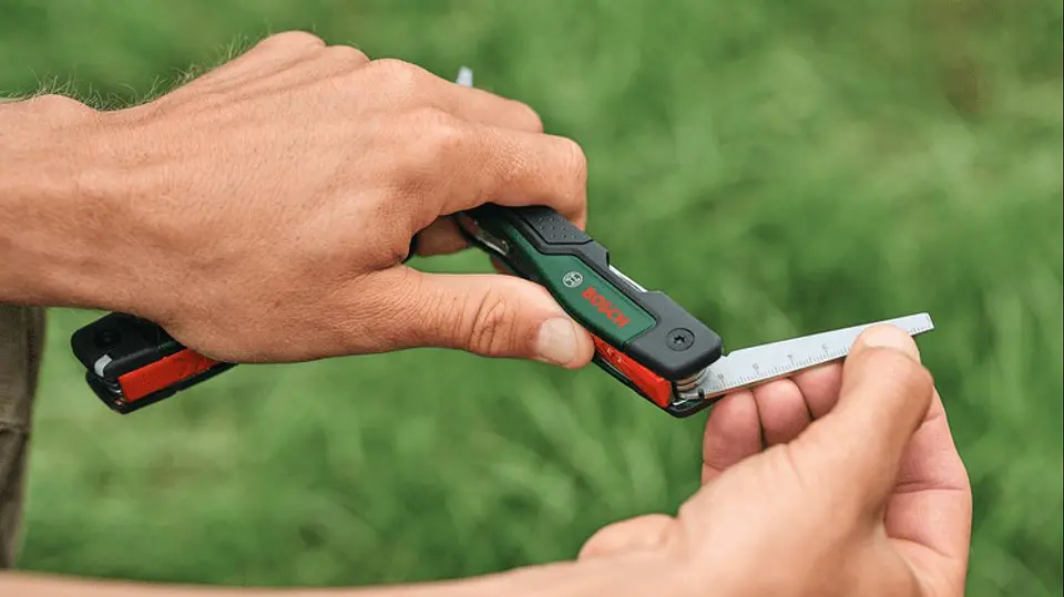 Multiferramenta 16 em 1 BOSCH DIY  8