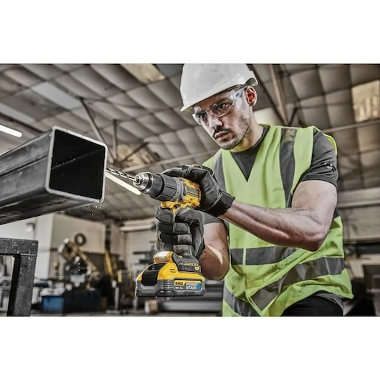 Berbequim Percutor compacto sem escovas XR 18V POWERSTACK Li-Ion 5Ah DEWALT  14