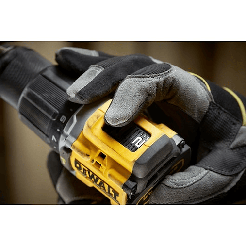 Berbequim Aparafusador Percussão sem escovas XR 18V 13mm 74Nm sem carregador/bateria com mala TSTAK DEWALT  5