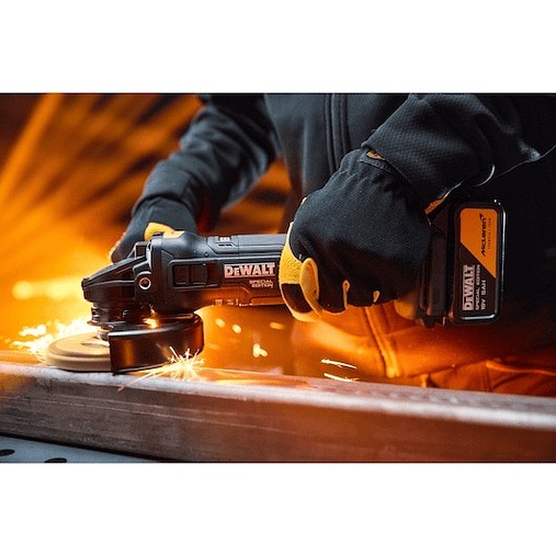 KIT McLaren XR 18V = Berbequim Percussão + Rebarbadora 125mm + DCF9 Chave de Impacto 1/2'' Alto par + 2 baterias Li-Ion 5Ah + mala TSTAK DEWALT  7