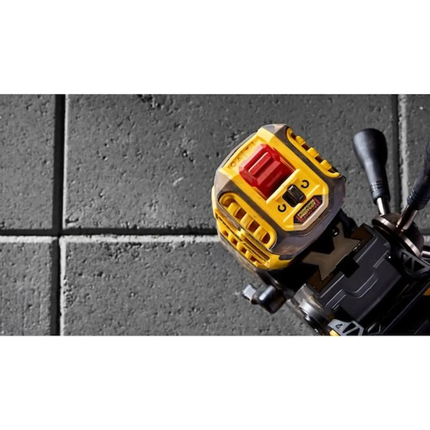 Berbequim magnético sem escovas XR 18V sem carregador/bateria DEWALT  5