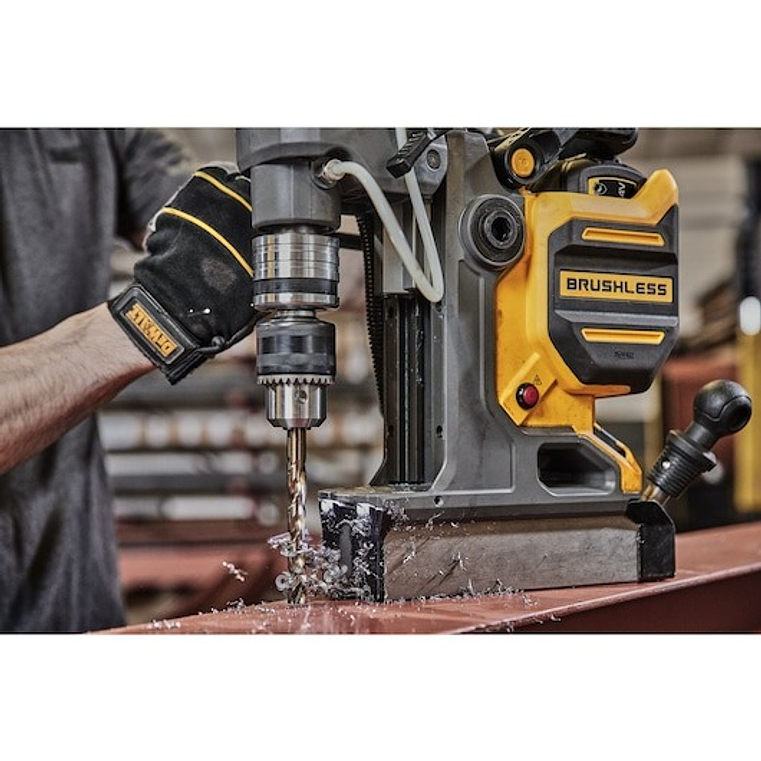 Berbequim magnético sem escovas XR 18V sem carregador/bateria DEWALT  9